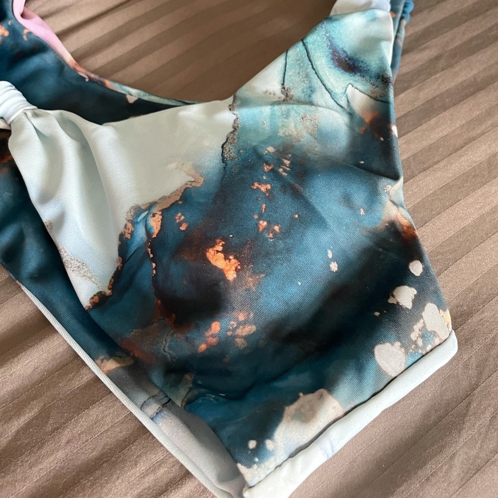 Marble print knot front bikini- NWT ☀️💝 - Picture 3 of 5